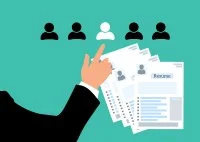 Resumes Evolve: Increased Length, Personal Touch, and AI Integration