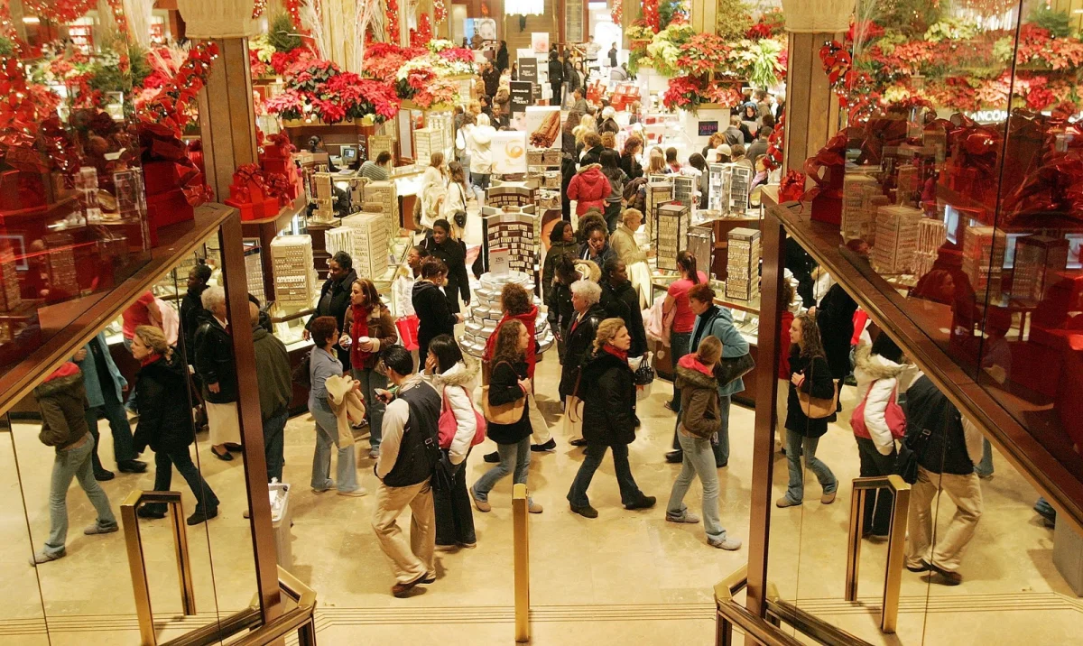 Christmas Sales 252C Holiday Shopping 2010 1 57fbb9bb027fc