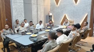 Kapolresta Gowa Kombes Pol Muhammad Yusuf Usman bersama PJU mengikuti Vicon Taklimat Awal Audit Kinerja Tahap II 2026 Itwasda Polda Sulsel.