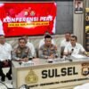 Kapolresta Gowa mendampingi Kabid Humas Polda Sulsel memaparkan perkembangan penyidikan dugaan korupsi dan TPPU perizinan Gowa, termasuk pemeriksaan saksi dan penyitaan aset.